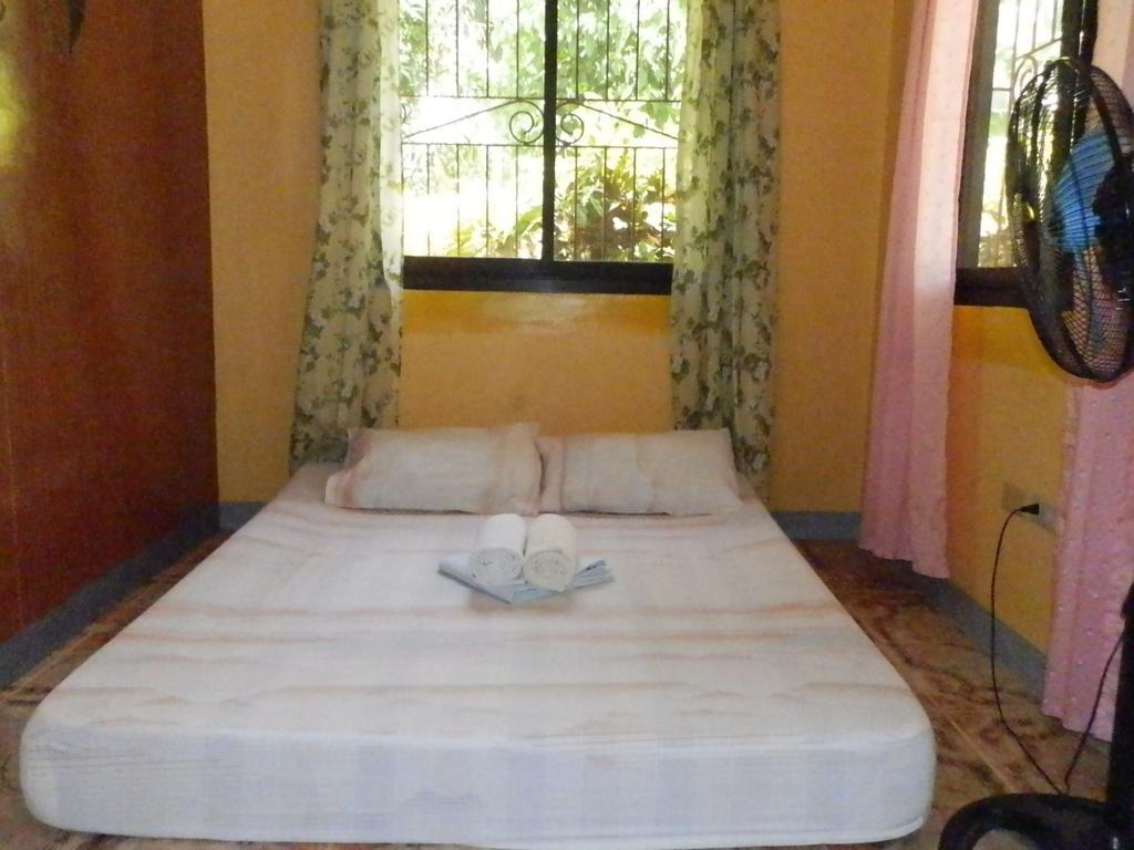 Sabang Bungalow House Пуерто Галера Екстериор снимка
